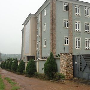 Stage 5 Hotel And Suites
