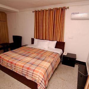 Belvoir Hotel